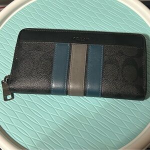 Coach Accordion Black/Blue/tan  wallet RETAIL $250 See Photos
